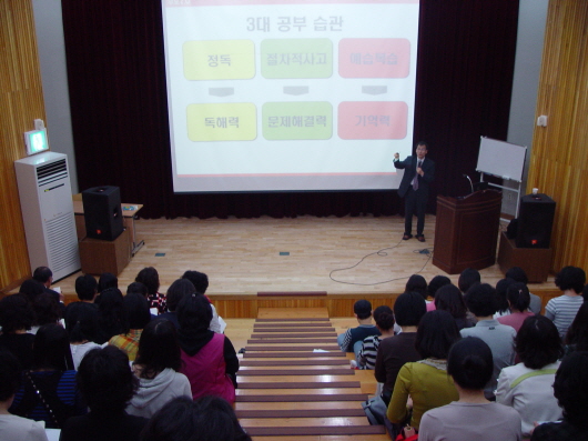 pr064_2008.10.17_2.jpg